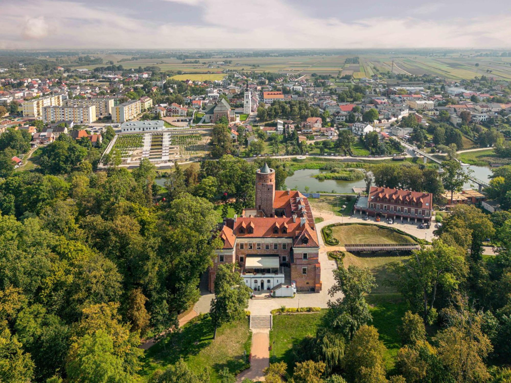 Zamek Uniejow Aparthotel Luaran gambar
