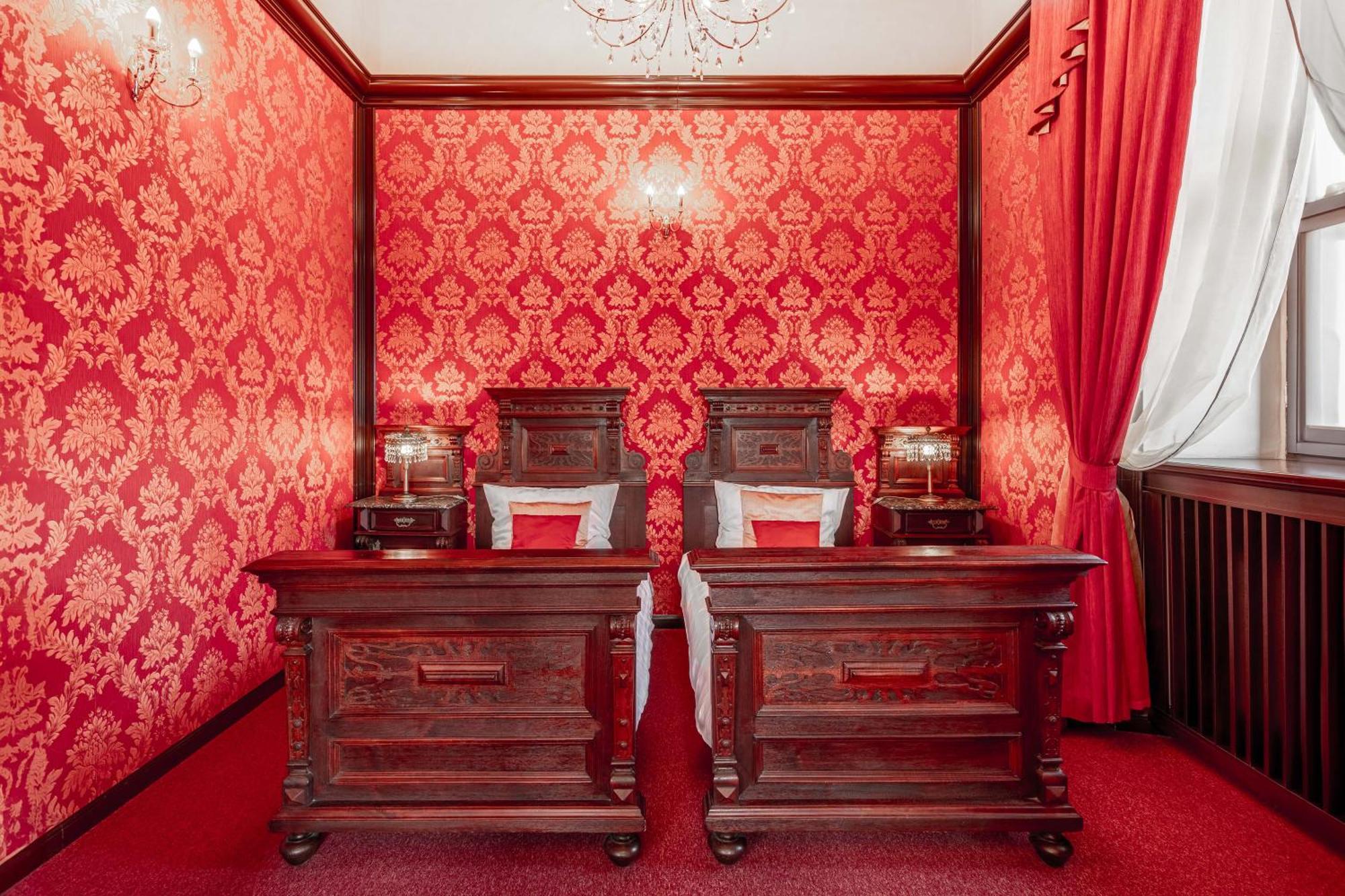 Zamek Uniejow Aparthotel Luaran gambar