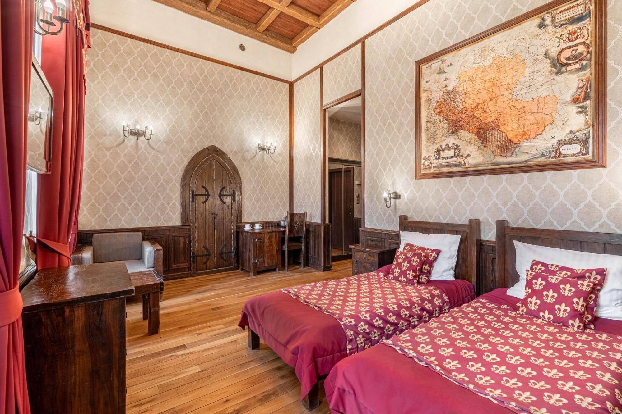 Zamek Uniejow Aparthotel Luaran gambar